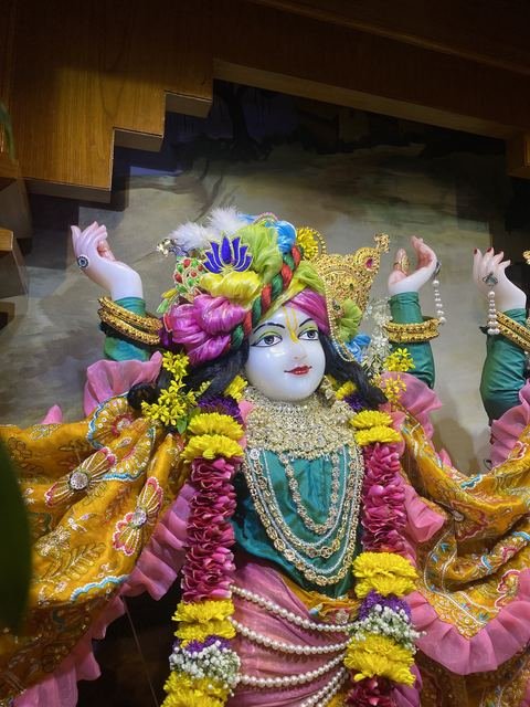 Sri Krishna Janmashtami celebration at ISKCON Satara — photo 10 of 51