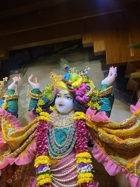 Sri Krishna Janmashtami celebration at ISKCON Satara — photo 11 of 51