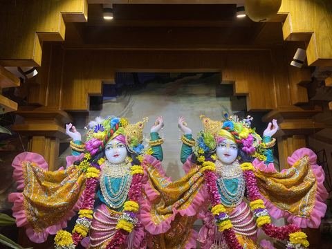 Sri Krishna Janmashtami celebration at ISKCON Satara — photo 14 of 51