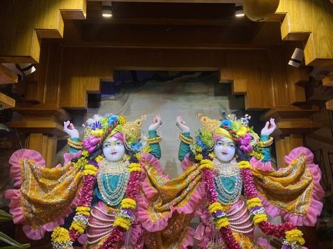 Sri Krishna Janmashtami celebration at ISKCON Satara — photo 15 of 51