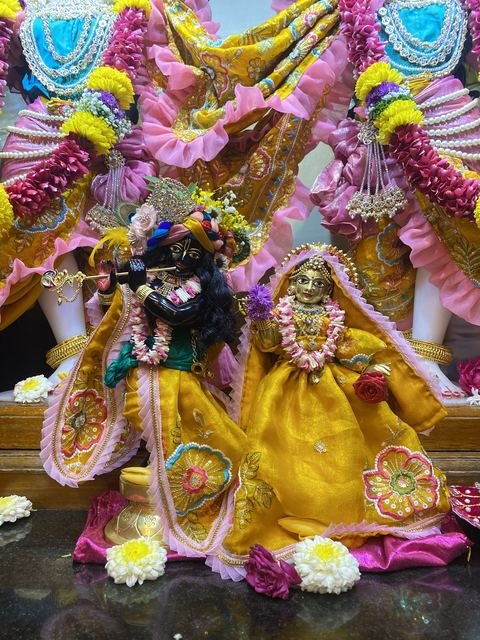 Sri Krishna Janmashtami celebration at ISKCON Satara — photo 18 of 51