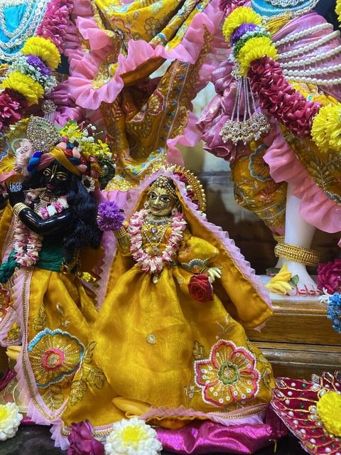 Sri Krishna Janmashtami celebration at ISKCON Satara — photo 19 of 51