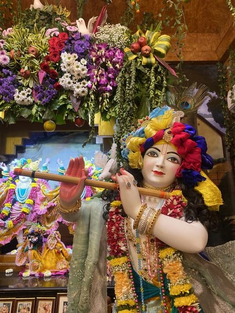 Sri Krishna Janmashtami celebration at ISKCON Satara — photo 22 of 51