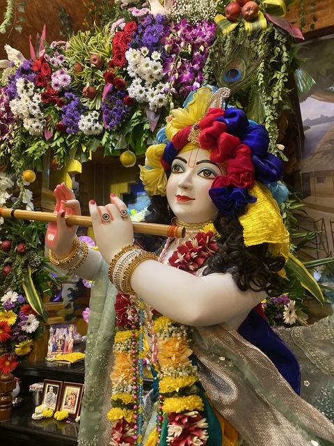 Sri Krishna Janmashtami celebration at ISKCON Satara — photo 23 of 51