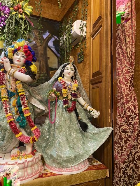 Sri Krishna Janmashtami celebration at ISKCON Satara — photo 36 of 51