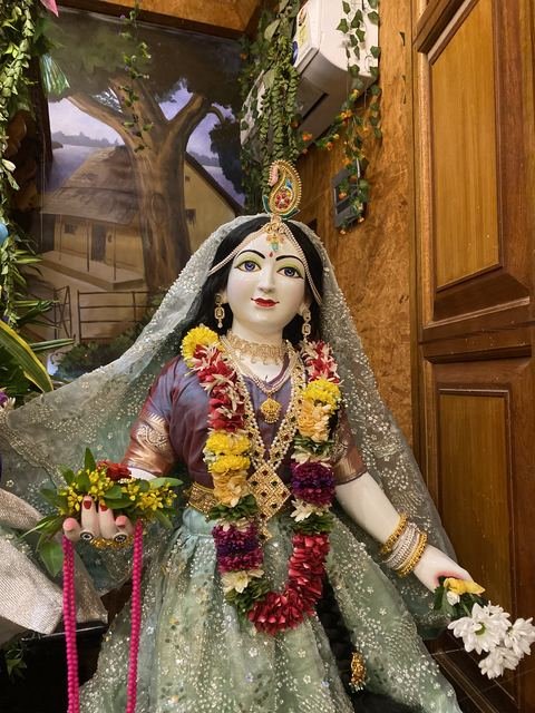 Sri Krishna Janmashtami celebration at ISKCON Satara — photo 37 of 51