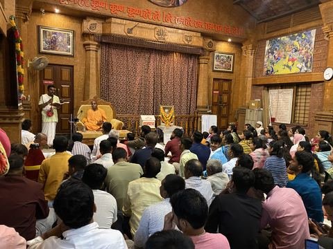 Weekly satsang at ISKCON Satara — photo 2 of 9