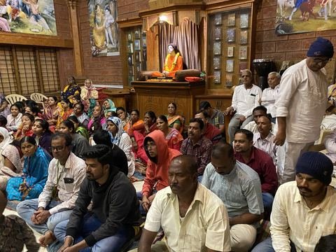 Weekly satsang at ISKCON Satara — photo 3 of 9