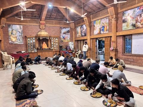 Youth program at ISKCON Satara — photo 16 of 17